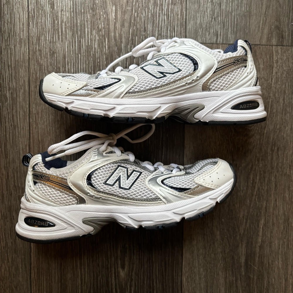 New Balance 530 Navy and Silver Sneakers